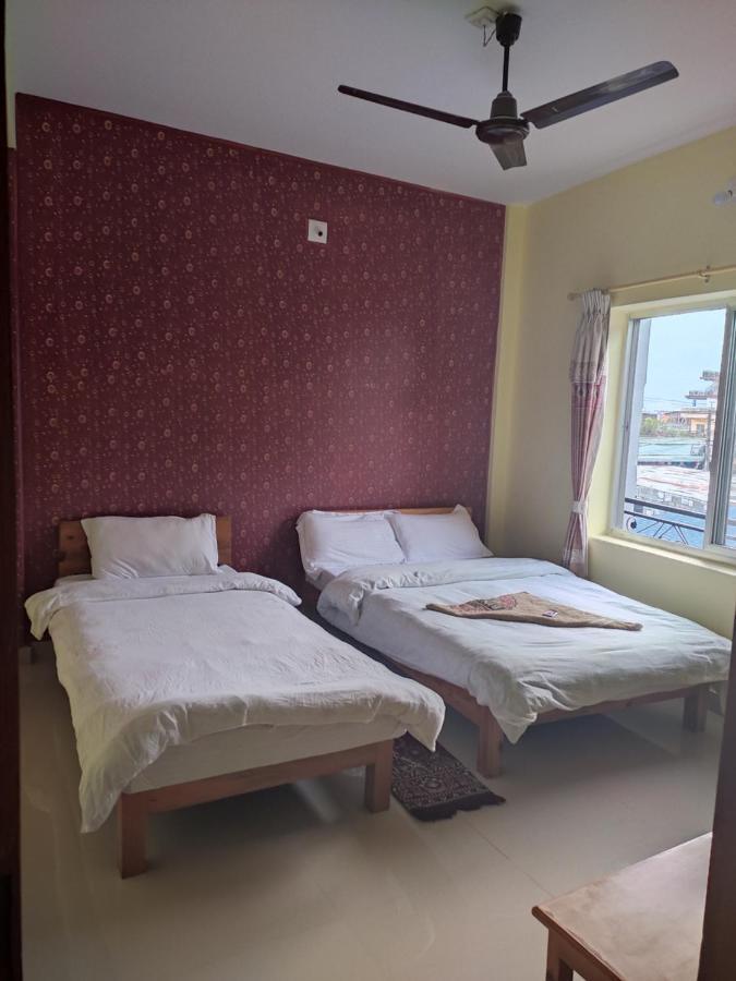 Hotel Green Hill View Pokhara Oda fotoğraf