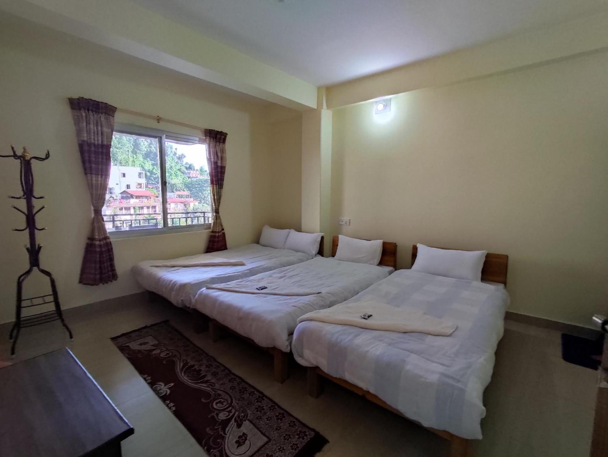 Hotel Green Hill View Pokhara Oda fotoğraf