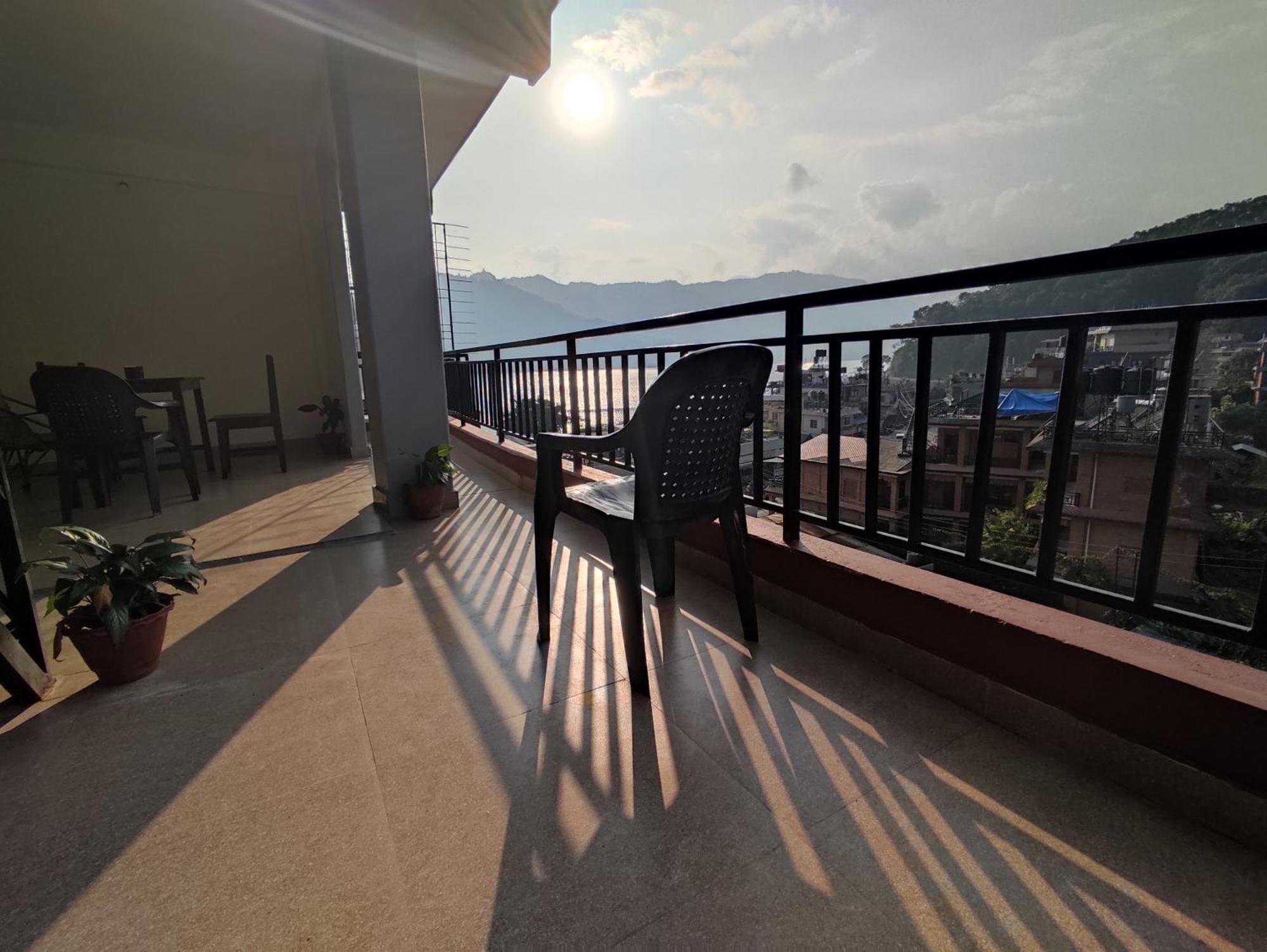 Hotel Green Hill View Pokhara Oda fotoğraf