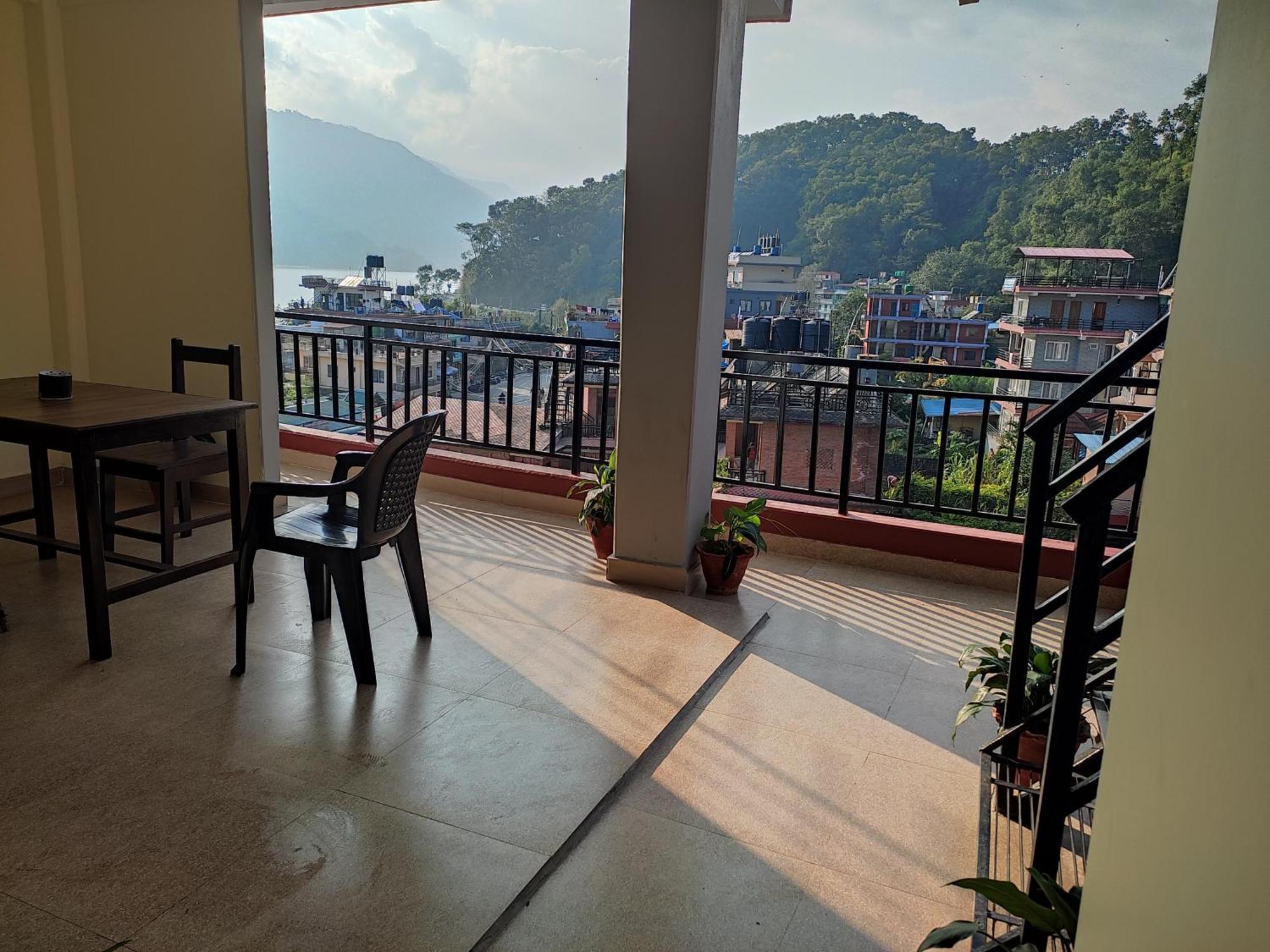 Hotel Green Hill View Pokhara Oda fotoğraf
