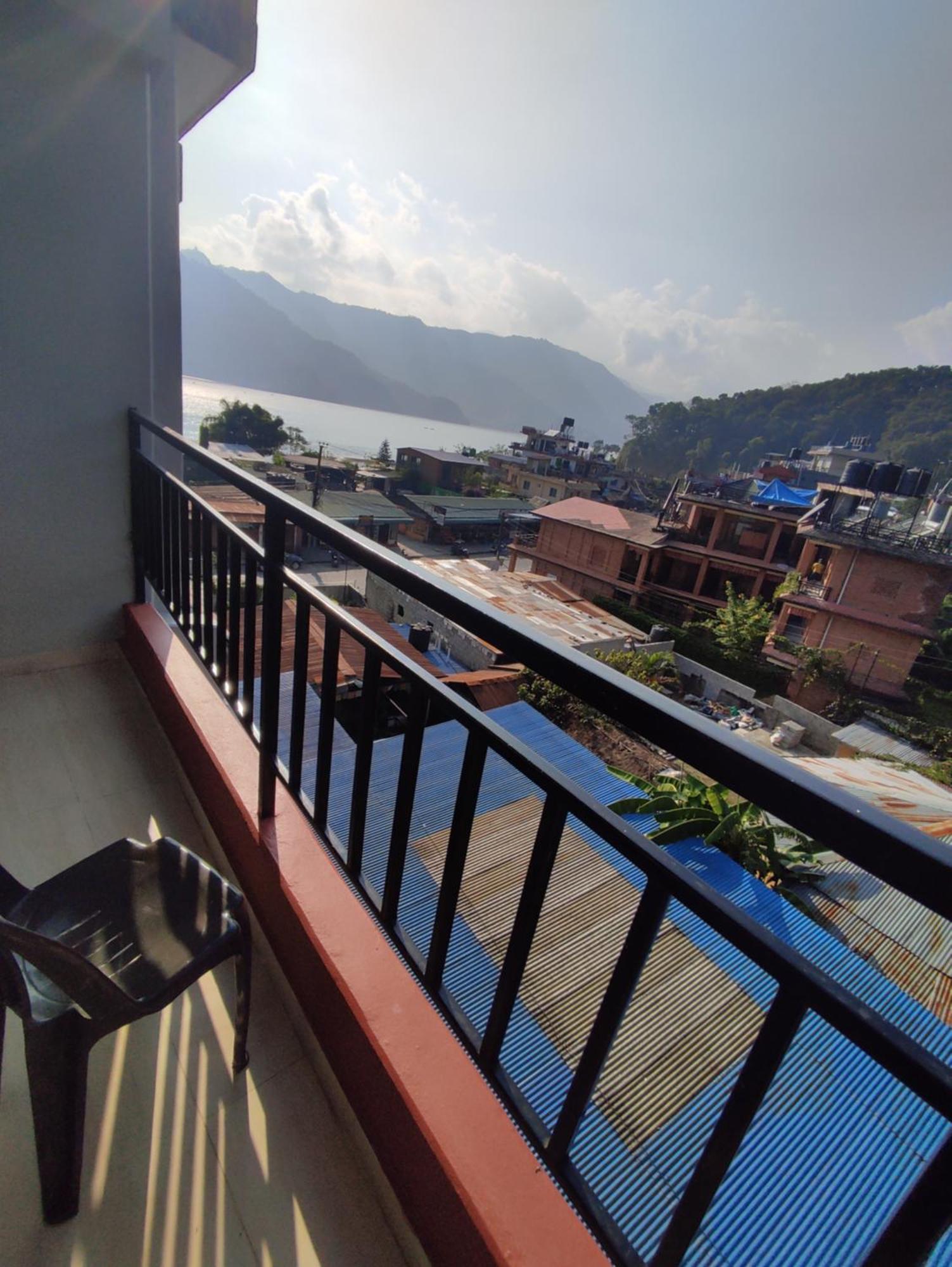 Hotel Green Hill View Pokhara Oda fotoğraf